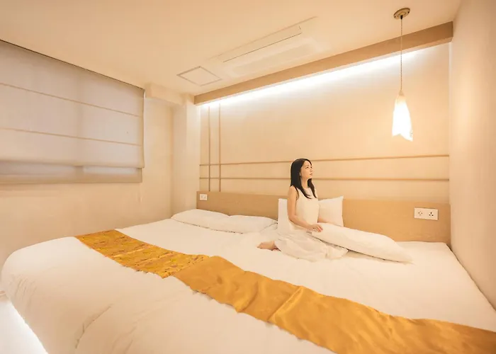 희재,서면역 도보 2분,침대10개,22명 단체숙소,자쿠지,3박이상 픽업, 5박이상 픽드랍서비스 *