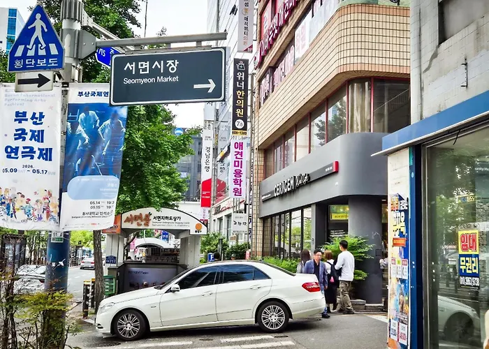 Hébergement de vacances 희재,서면역 도보 2분,침대10개,22명 단체숙소,자쿠지,3박이상 픽업, 5박이상 픽드랍서비스 *