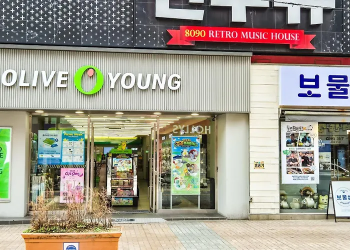 희재,서면역 도보 2분,침대10개,22명 단체숙소,자쿠지,3박이상 픽업, 5박이상 픽드랍서비스 *
